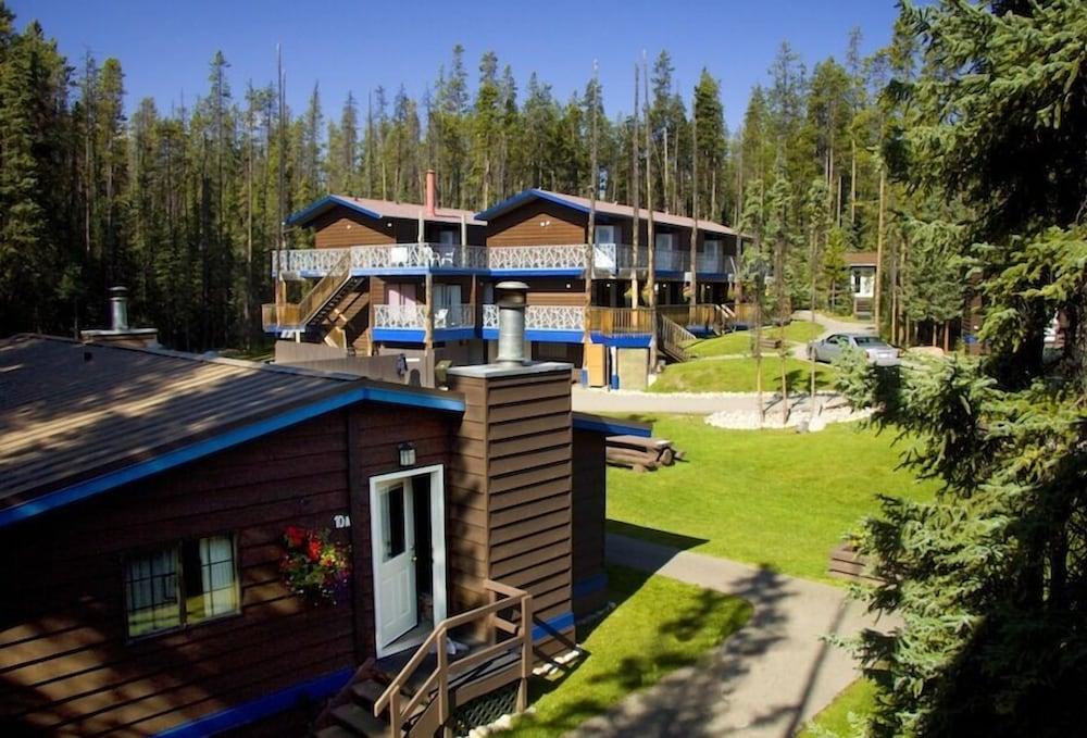 Sunwapta Falls Rocky Mountain Lodge Джаспер Экстерьер фото